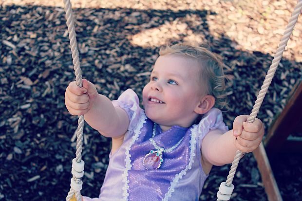 Baby swing 1